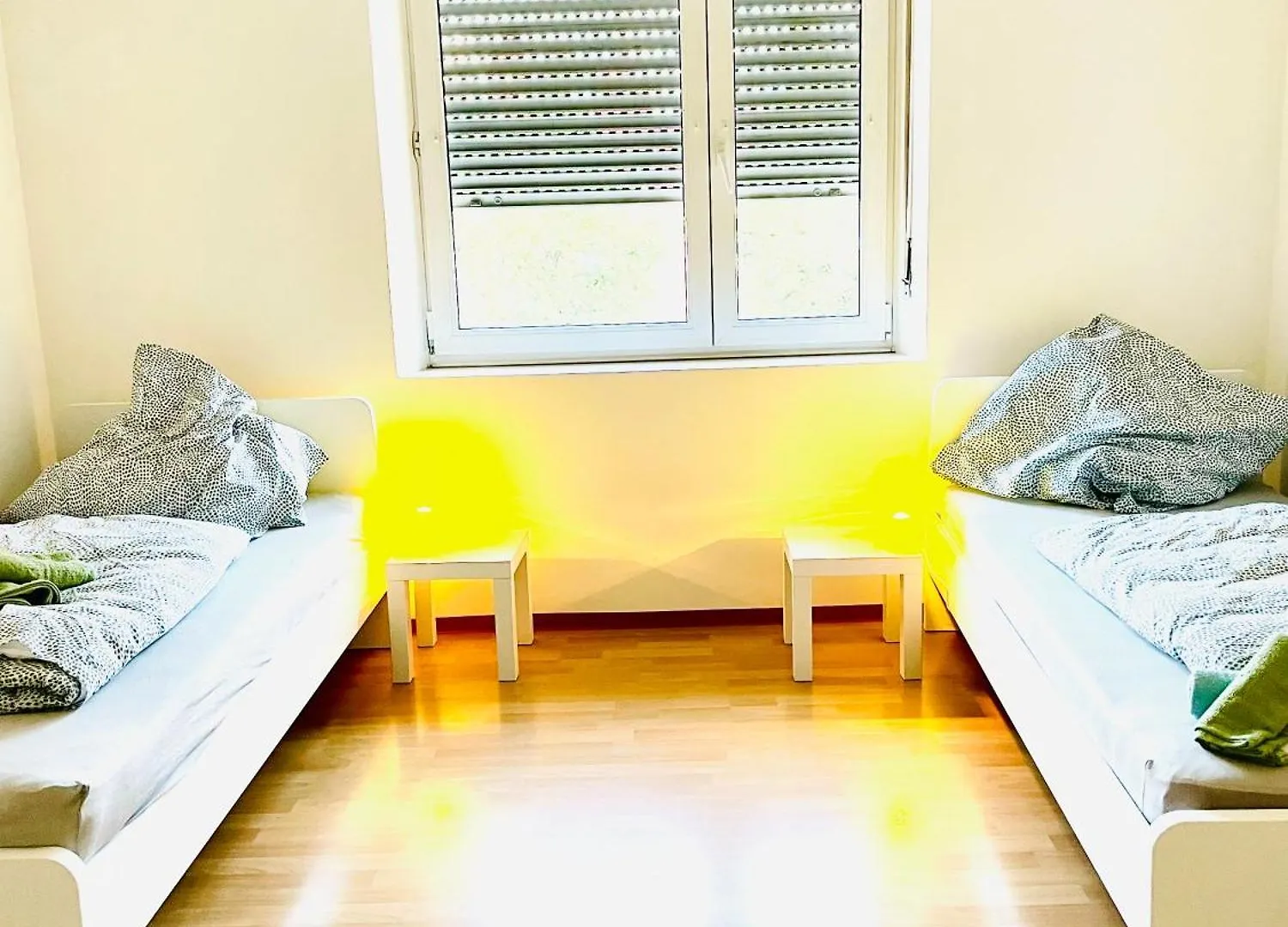 Apartament Ferienwohnung Fuer 4 Personen, U-Bahn, Autobahn Naehe, Balkon Norymberga Niemcy